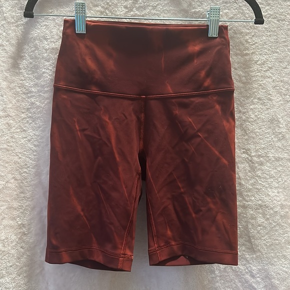 Lululemon Wunder Train Shorts (Size 4) - Picture 2 of 3